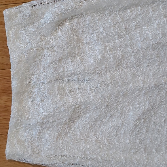 Alice and Olivia Cross Back Matching Lace Set - Picture 10 of 12